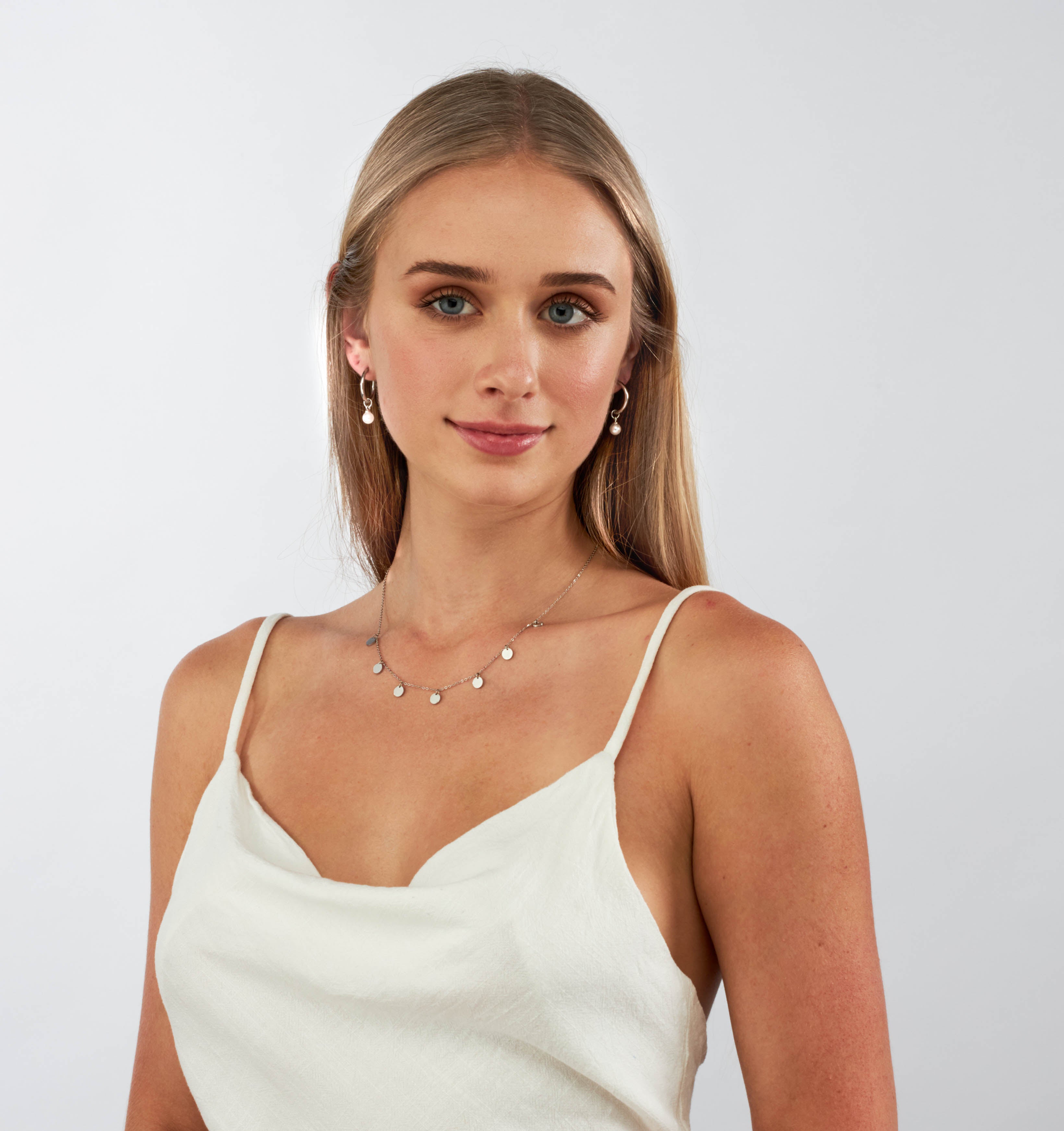 Skyler - Gold disk necklace - Camilla Dovey Jewelry