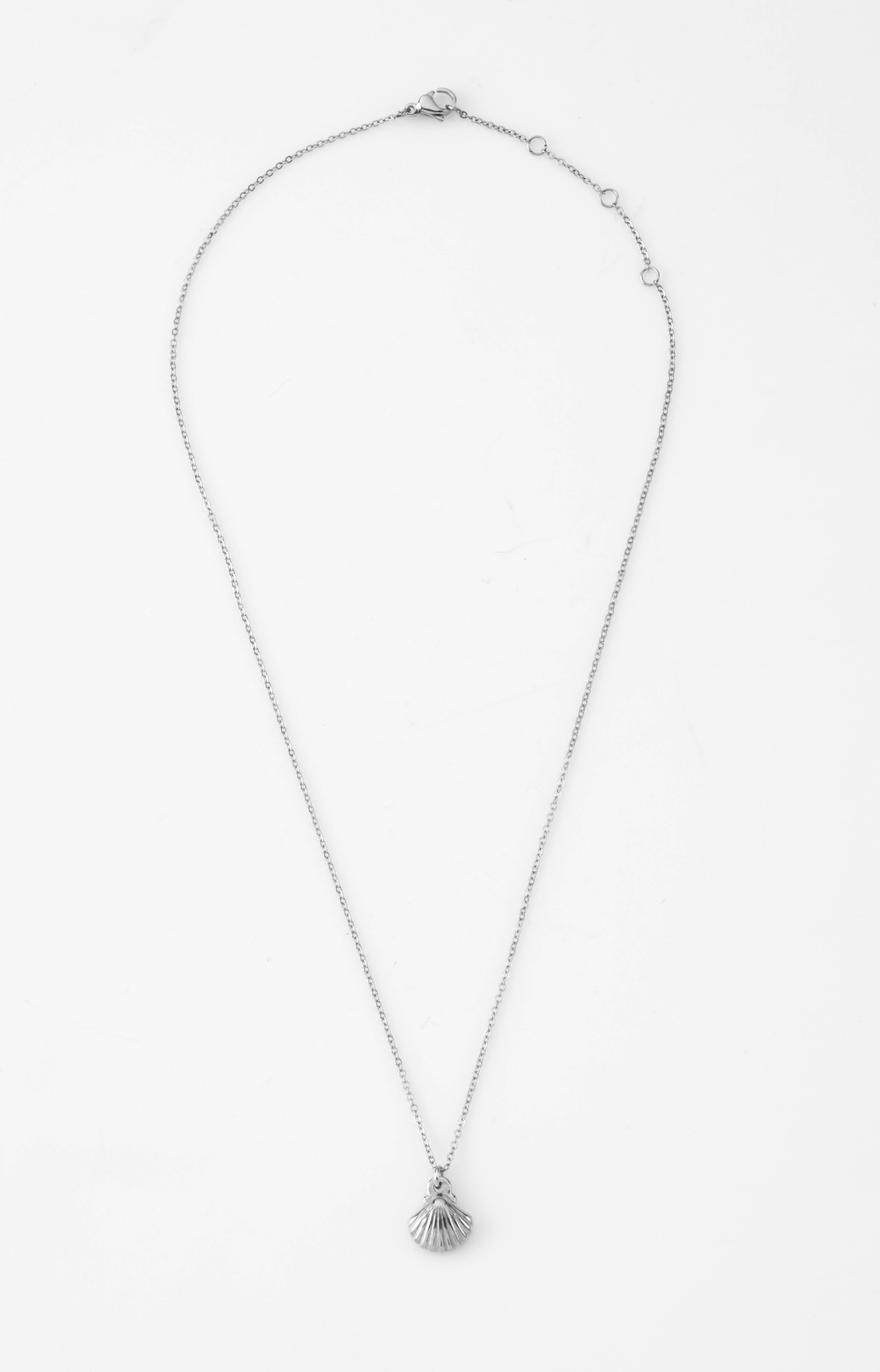 Shell - 18k Gold Necklace - Camilla Dovey Jewelry