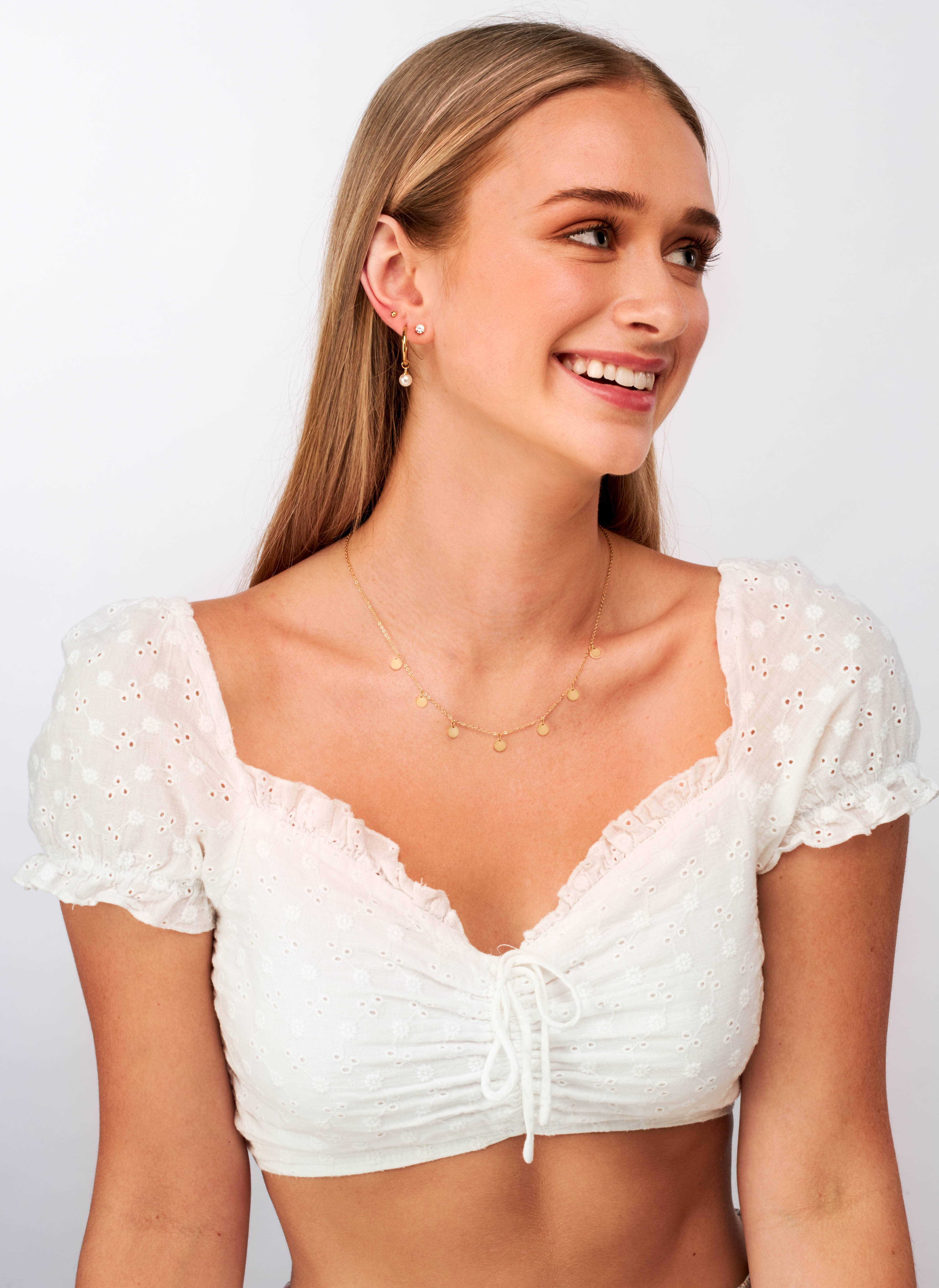 Skyler - Gold disk necklace - Camilla Dovey Jewelry