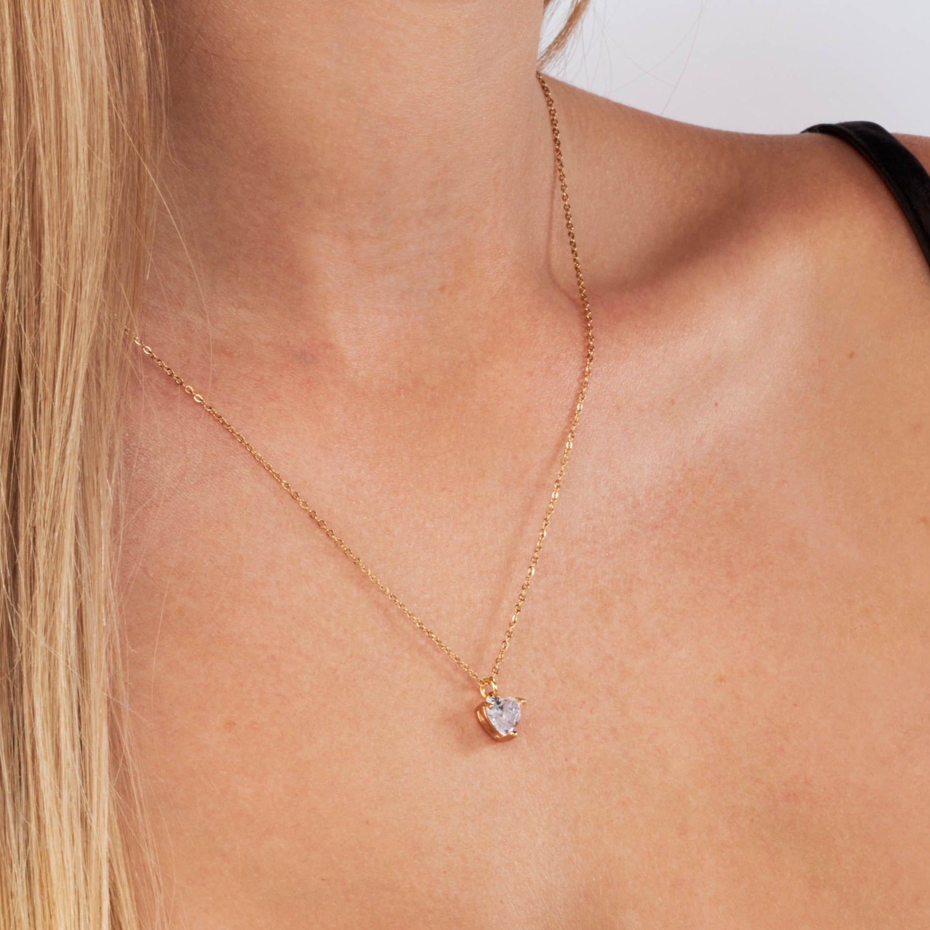Dayna - 18k Gold Zirconia Heart Necklace - Camilla Dovey Jewelry