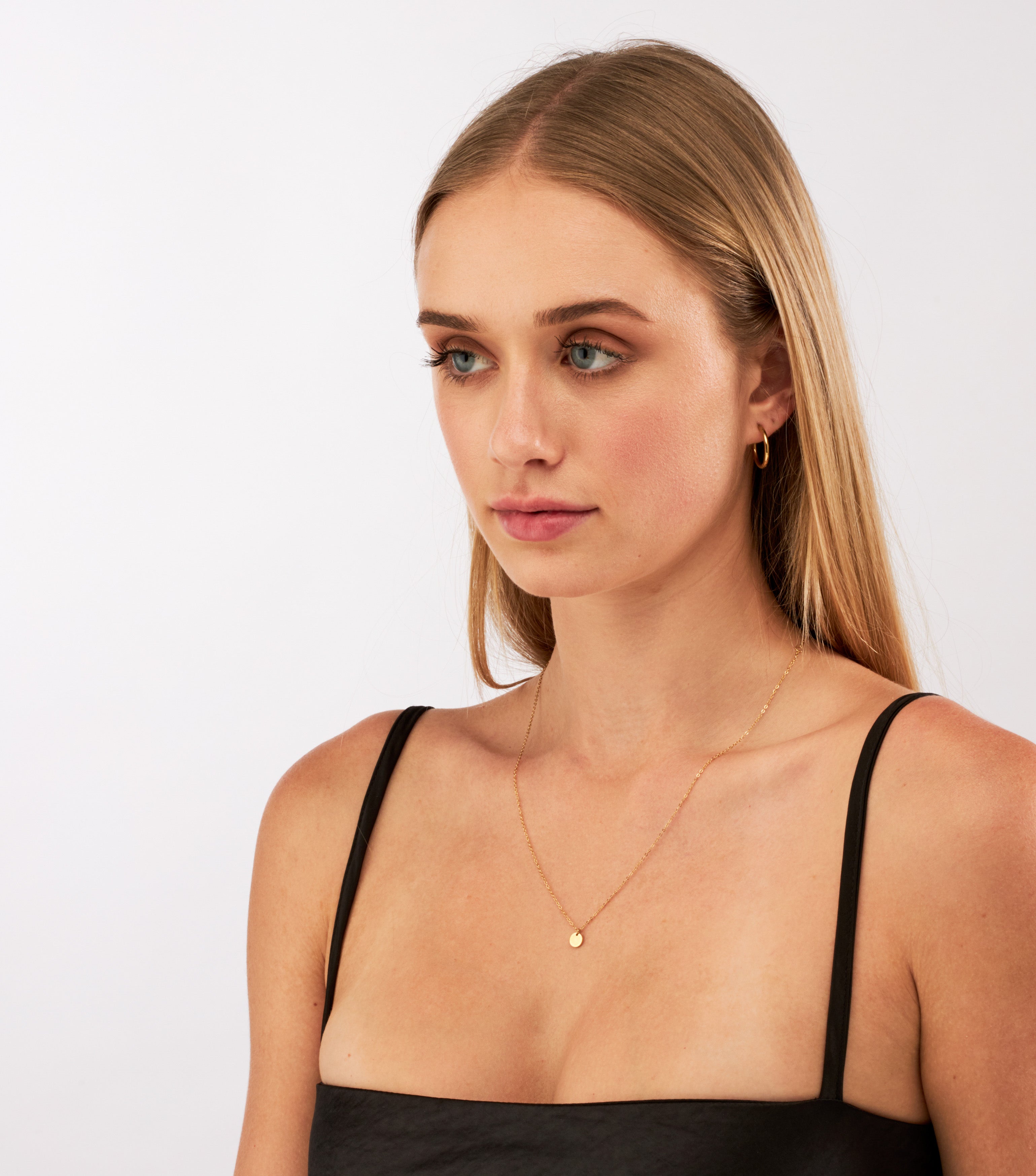 Aspyn - 18k Gold Disk Pendant Necklace - Camilla Dovey Jewelry