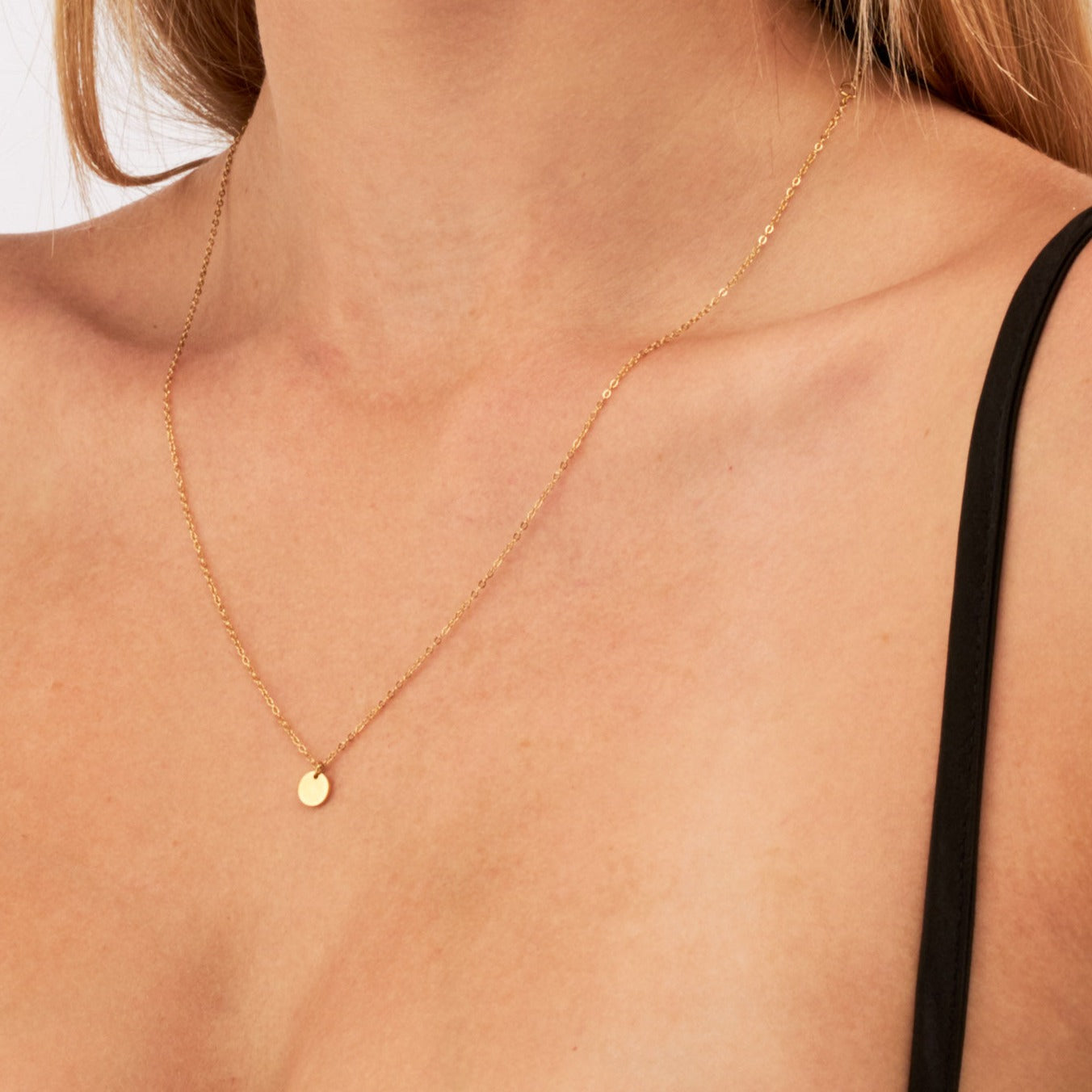 Aspyn - 18k Gold Disk Pendant Necklace - Camilla Dovey Jewelry