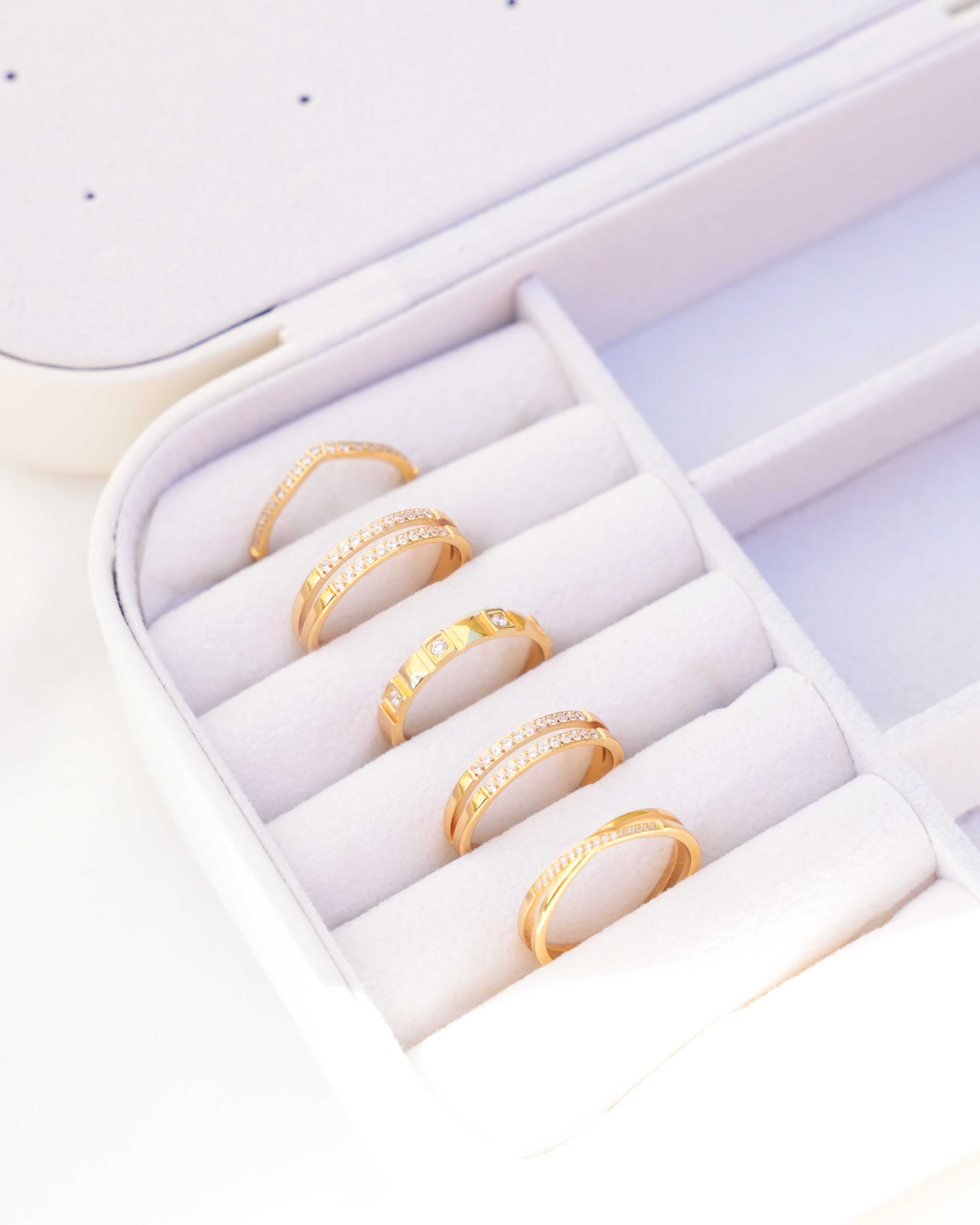 Arizona - 18k Gold Zirconia Ring