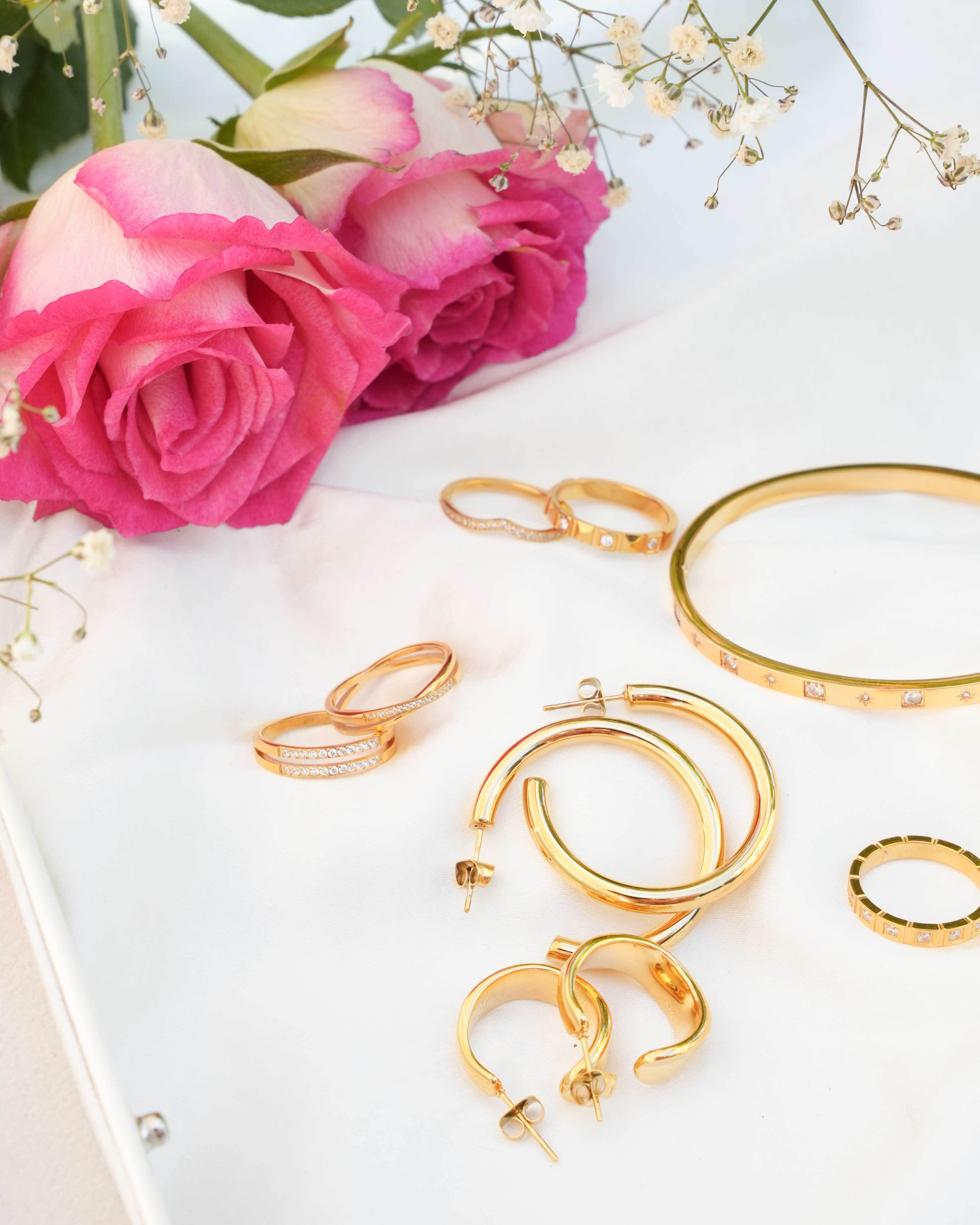 Glimmer - 18k Gold Bangle Zirconia Inset Bracelet