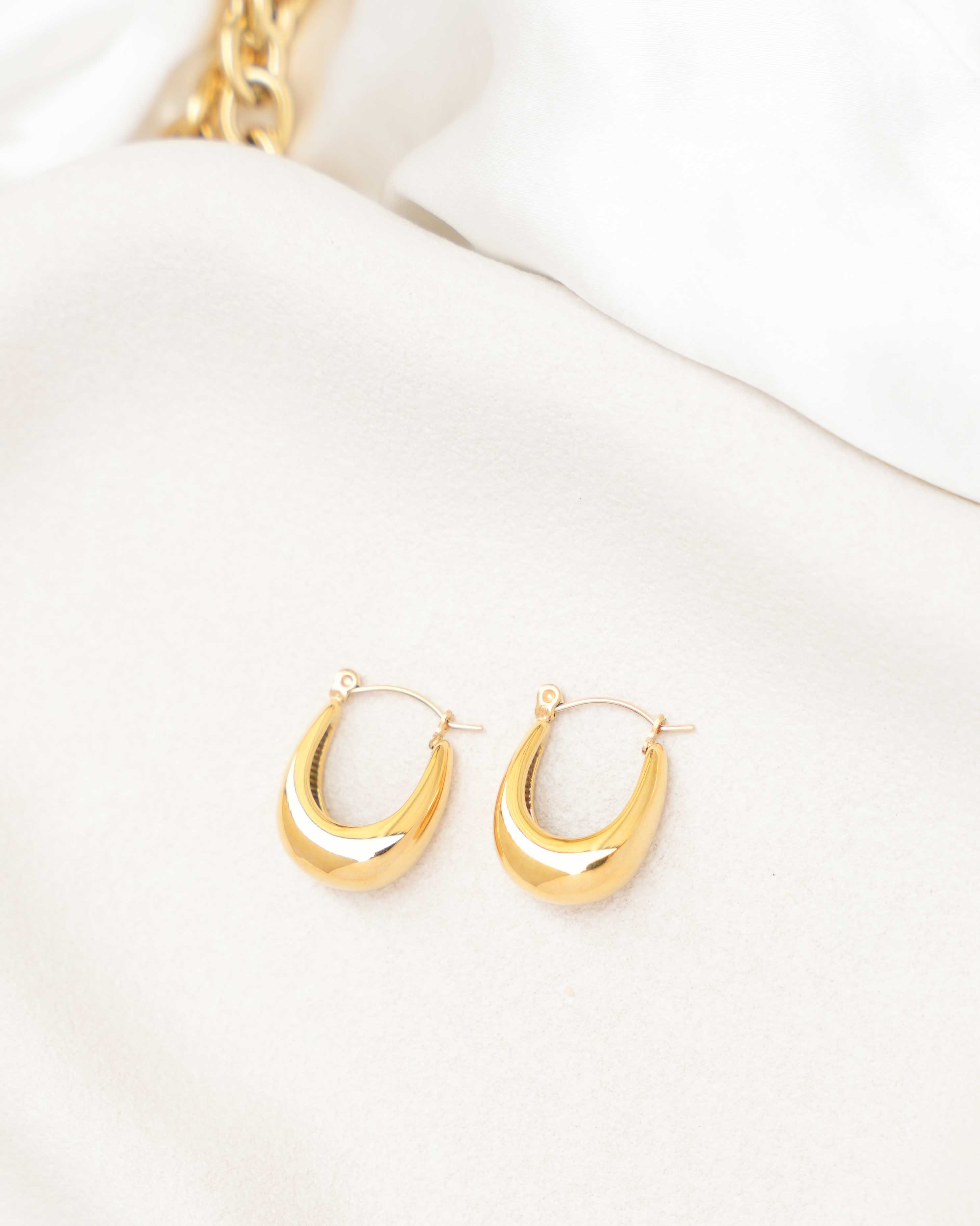 Kealy - 18k Gold Dome Hoop Earrings