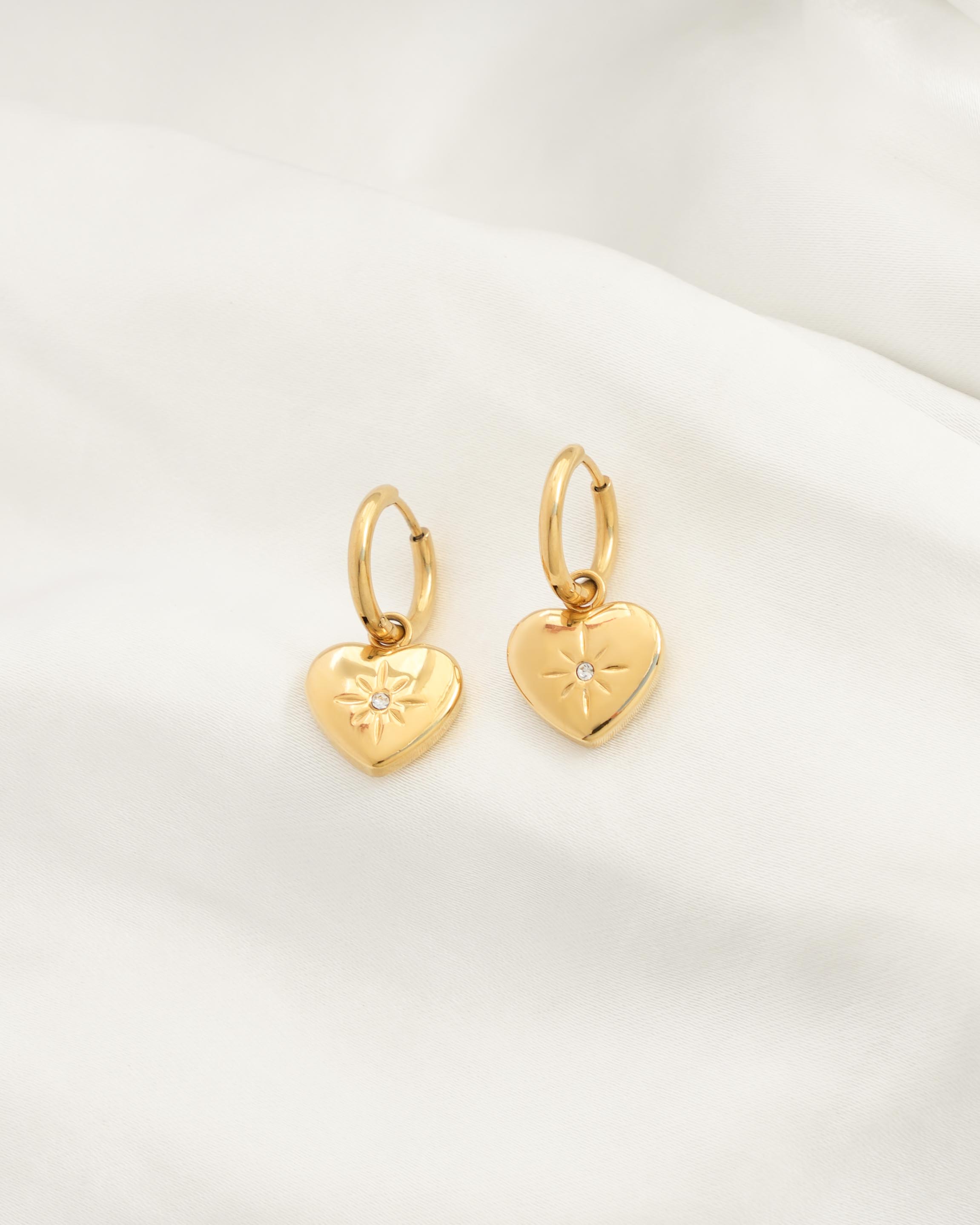 Amadora - 18k Gold Heart Hoop Earrings