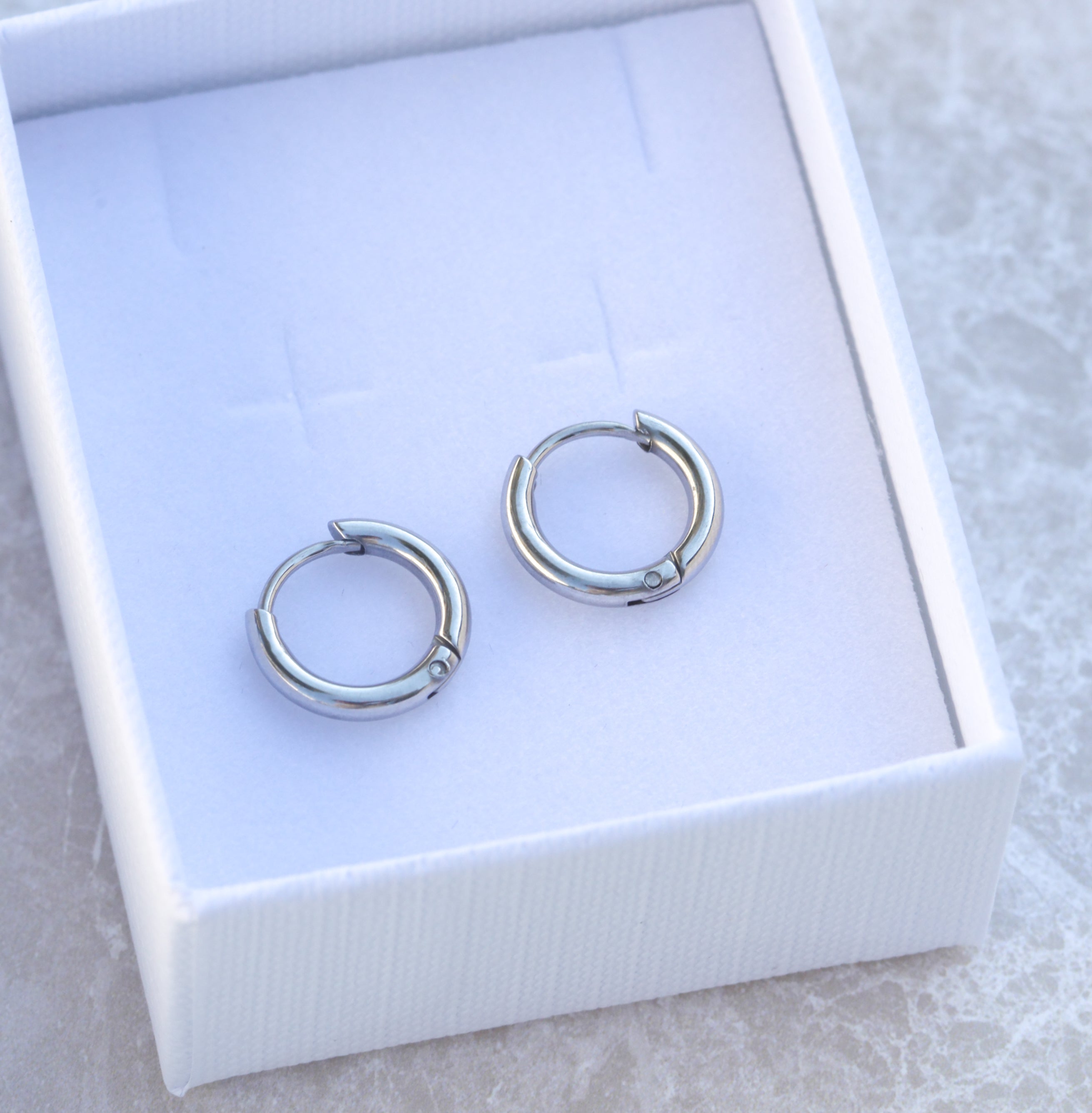 Essential 10mm Huggers - 18k Gold