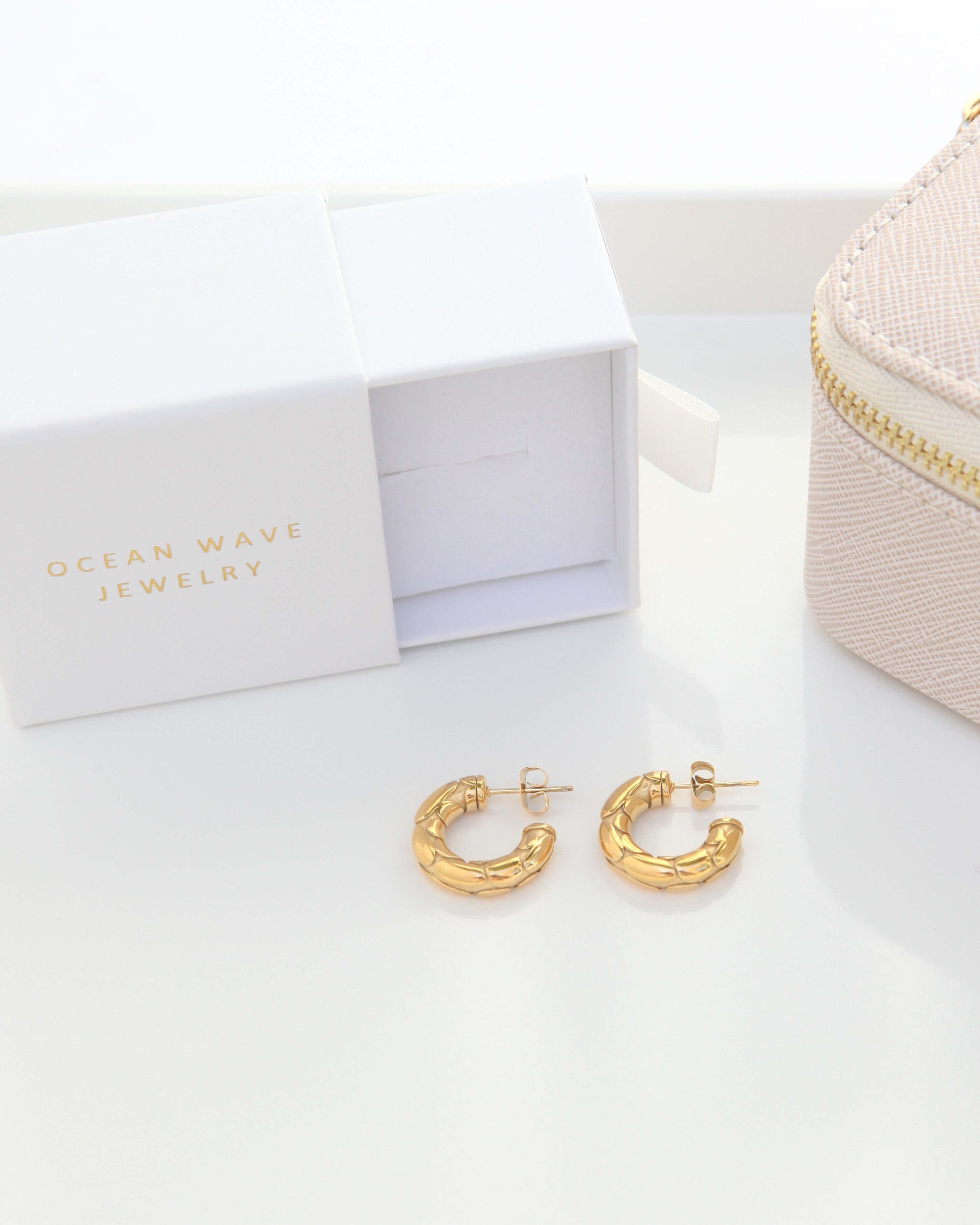 Ezra Hoops - 18k Gold Earrings