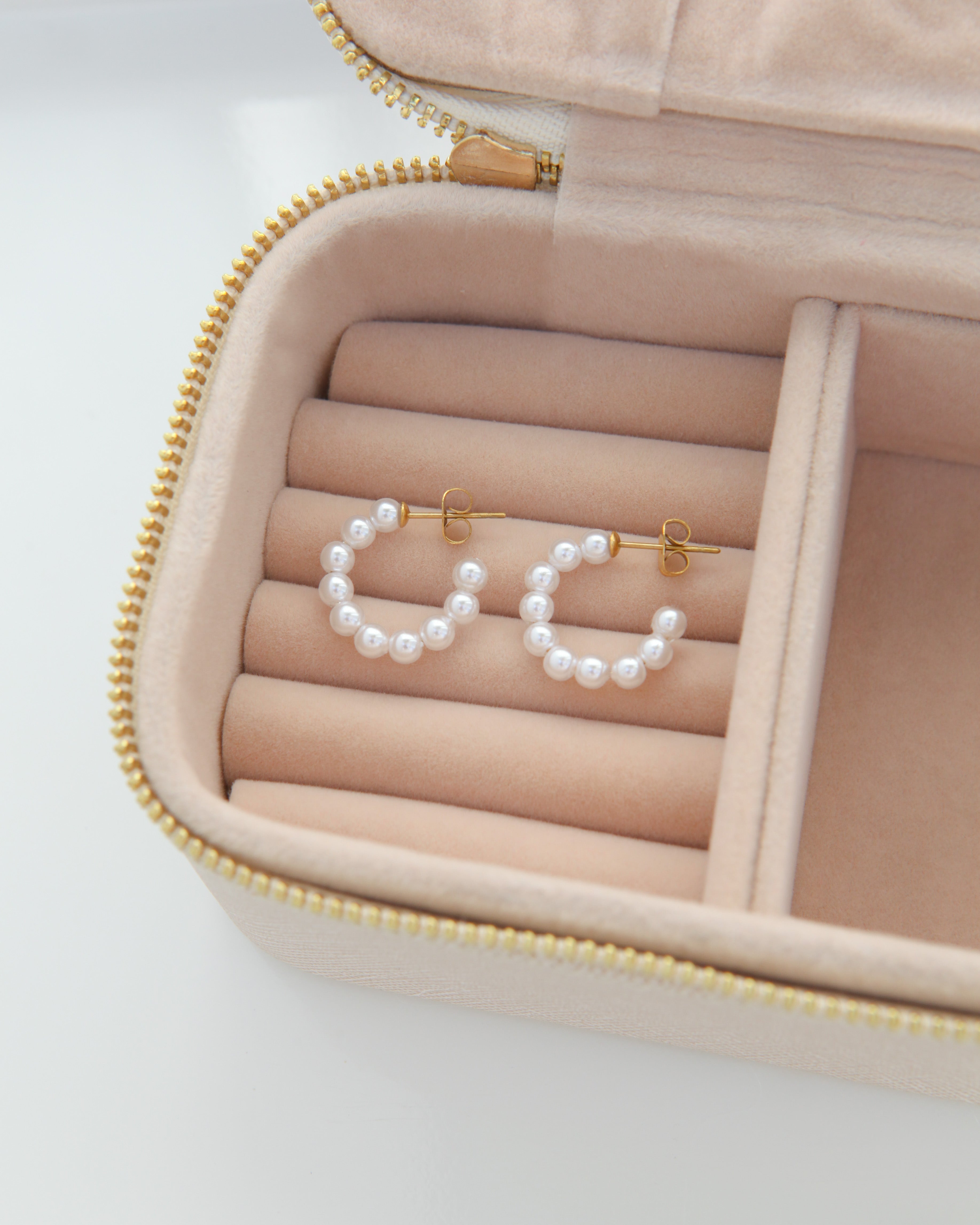 Dhalia - Pearl Hoops