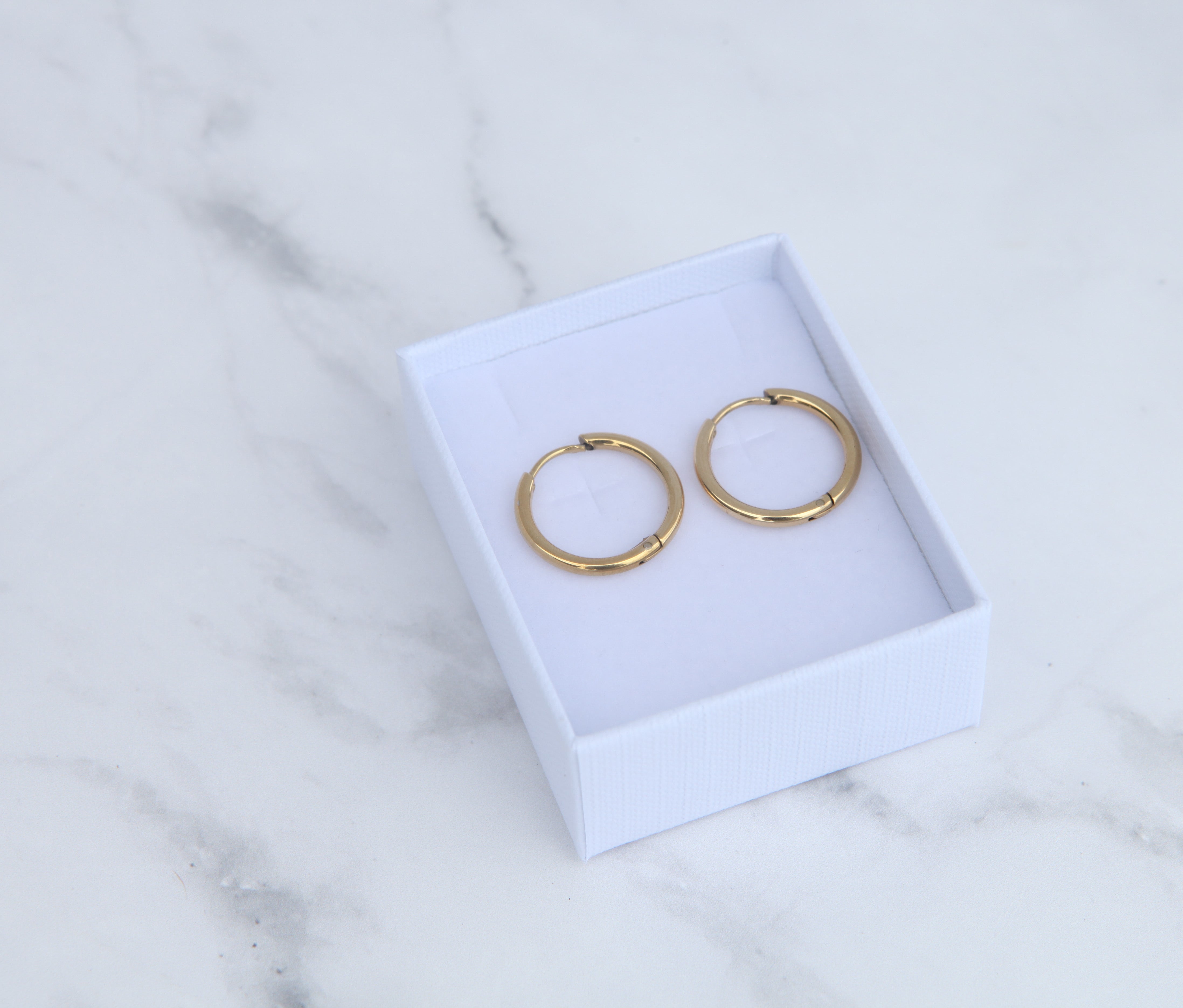Essential Hoops - 18k Gold Earrings - Camilla Dovey Jewelry